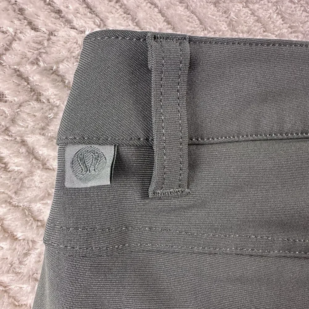 Lululemon ABC Classic Warpstreme Pants - Men's Size‎ 34- Green
